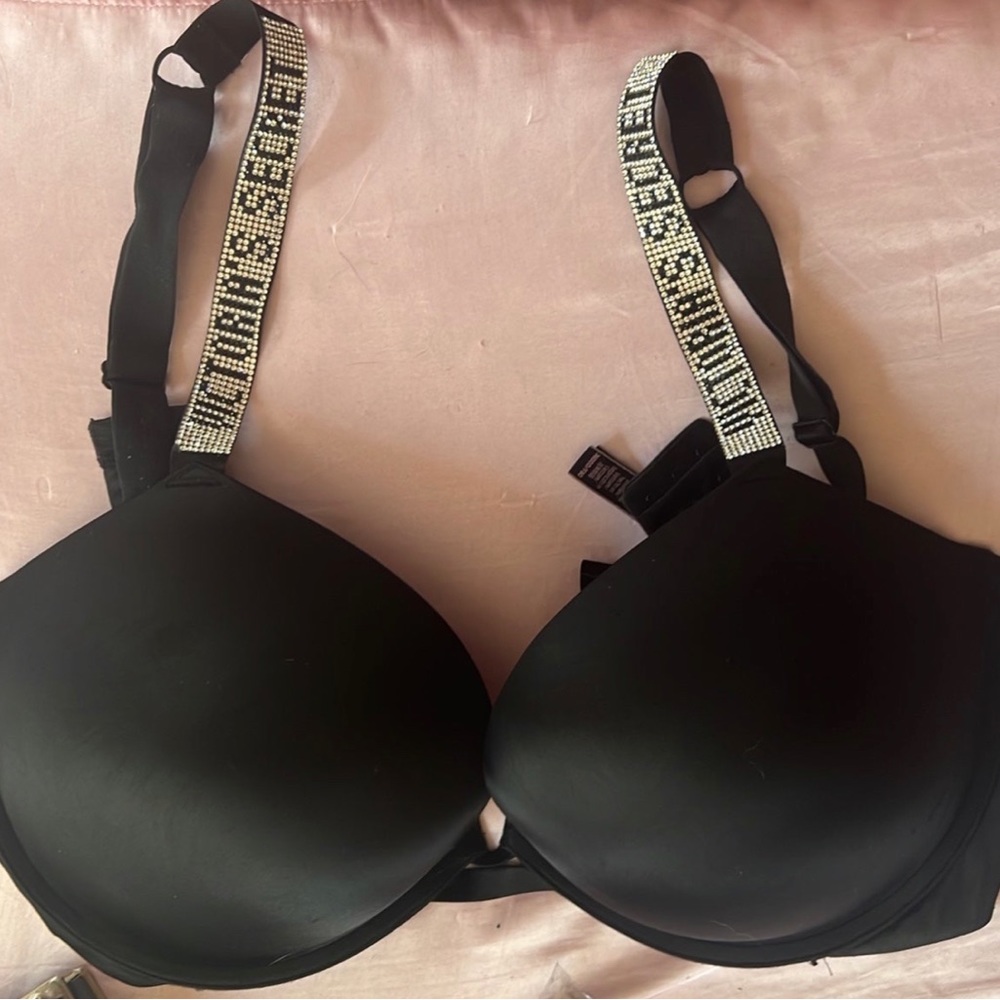 SOLD Victoria’s Secret full coverage rhinestone bra 36ddd 36f
